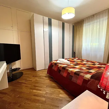 Puccini A 6 Minuti In Bus O Auto Dalla Stazione Apartment