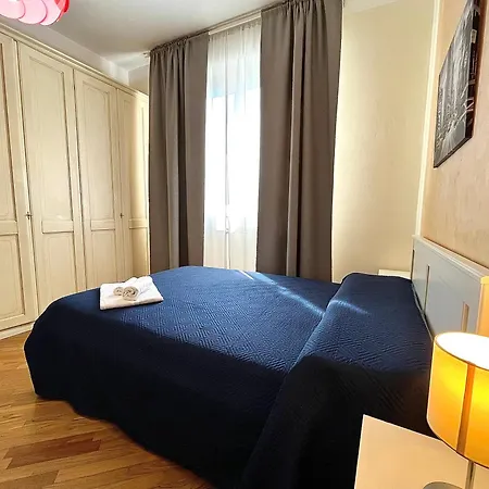 Puccini A 6 Minuti In Bus O Auto Dalla Stazione La Spezia