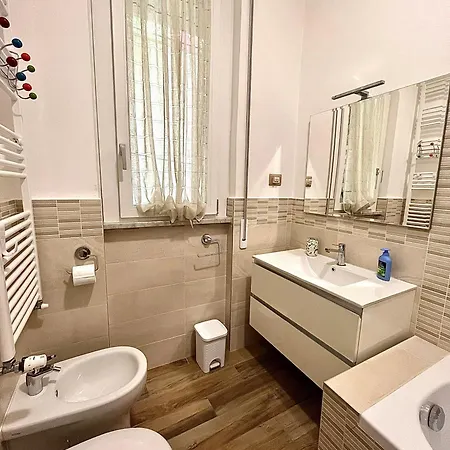 Apartment Puccini A 6 Minuti In Bus O Auto Dalla Stazione *