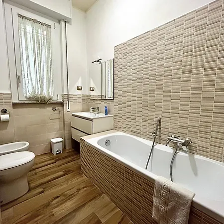 Apartment Puccini A 6 Minuti In Bus O Auto Dalla Stazione La Spezia