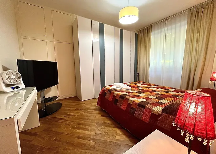 Puccini A 6 Minuti In Bus O Auto Dalla Stazione Apartment