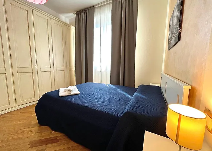 Puccini A 6 Minuti In Bus O Auto Dalla Stazione La Spezia