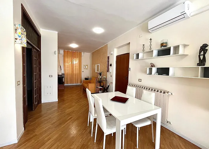 Puccini A 6 Minuti In Bus O Auto Dalla Stazione Apartment