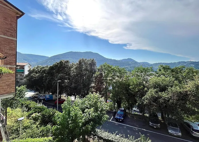 Puccini A 6 Minuti In Bus O Auto Dalla Stazione Apartment